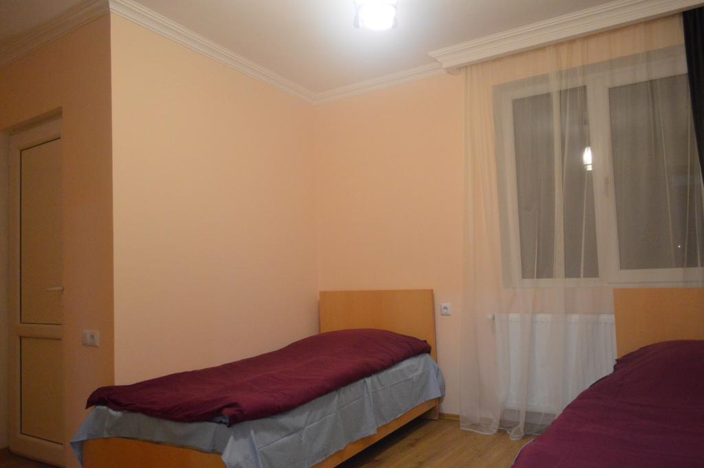Guest House Qubi Stepantsminda Exterior photo