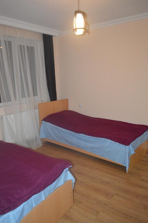 Guest House Qubi Stepantsminda Exterior photo