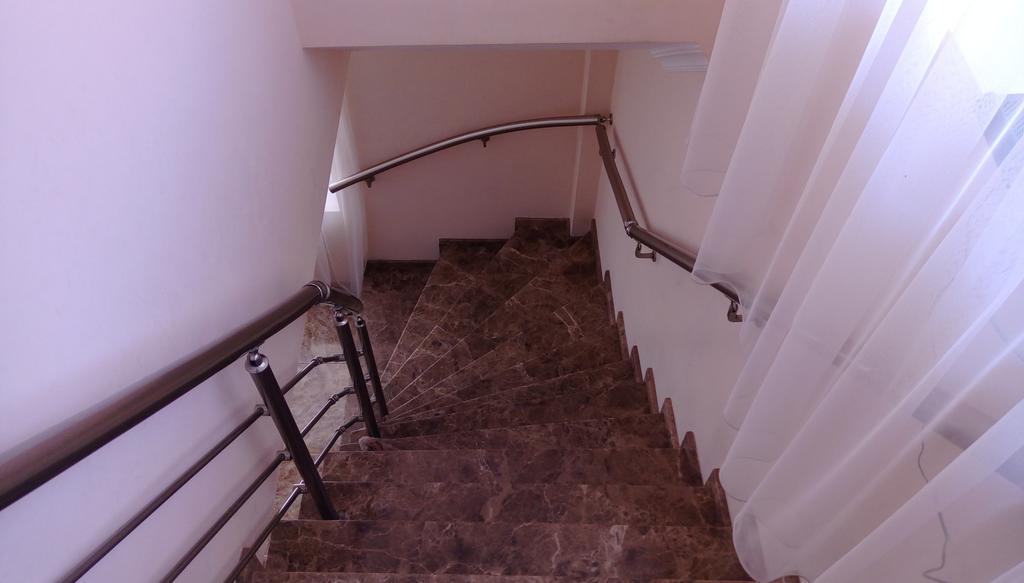 Guest House Qubi Stepantsminda Exterior photo