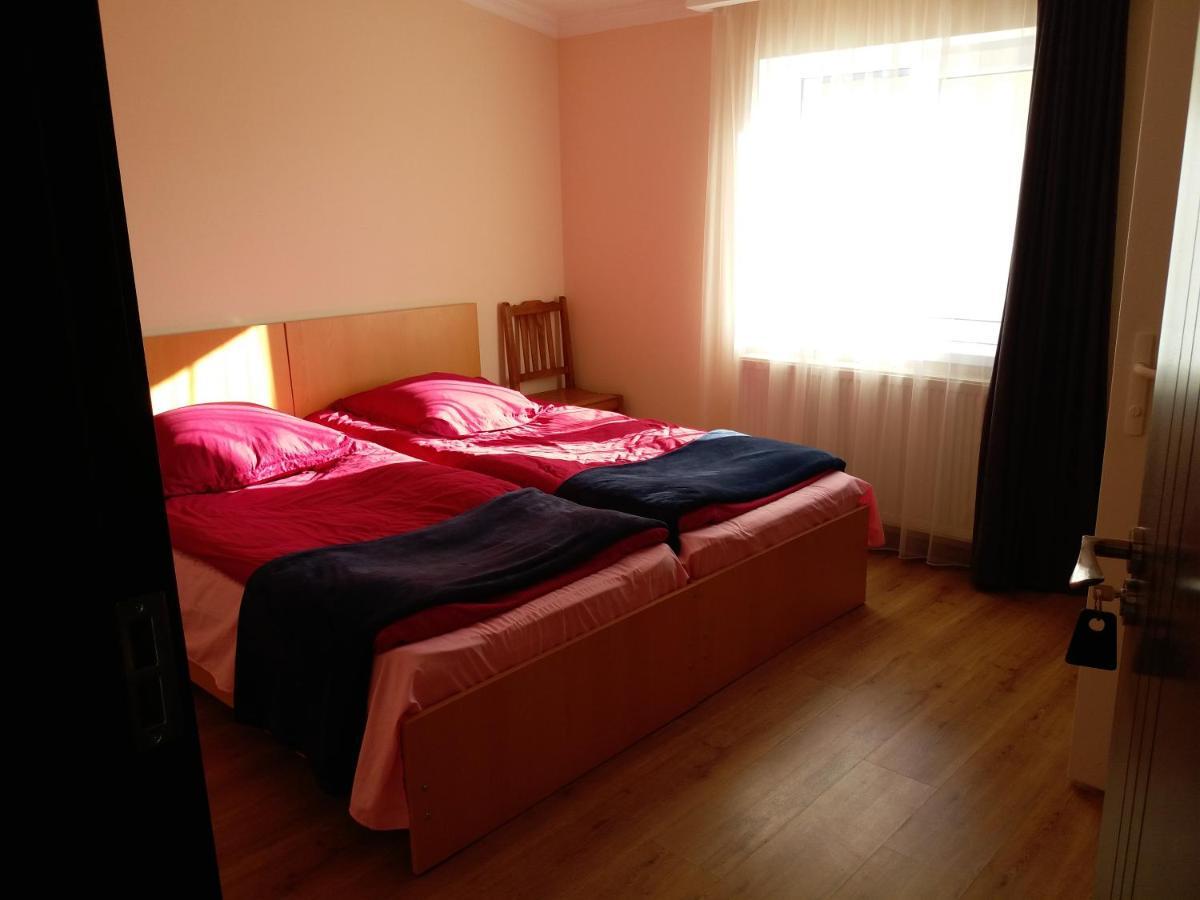 Guest House Qubi Stepantsminda Exterior photo